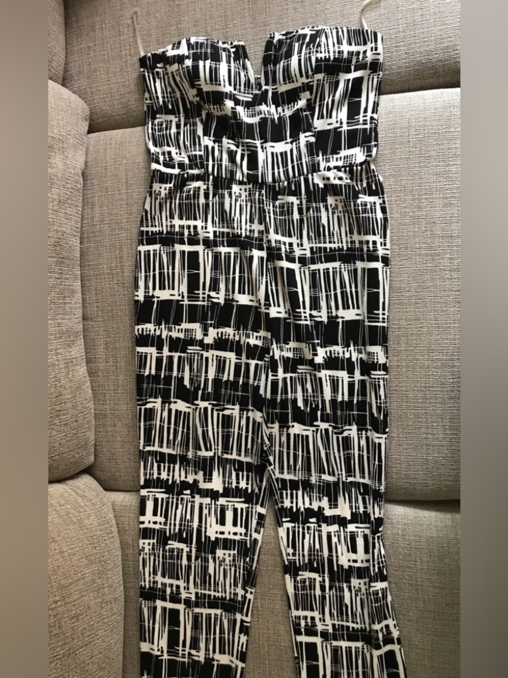 NWT-Black & White Printed Jumpsuit